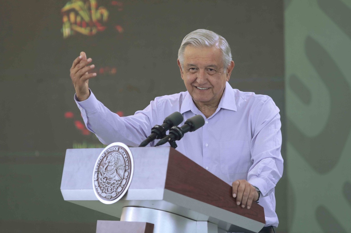 Abasto de medicamentos, cuestión de eficiencia, insiste AMLO