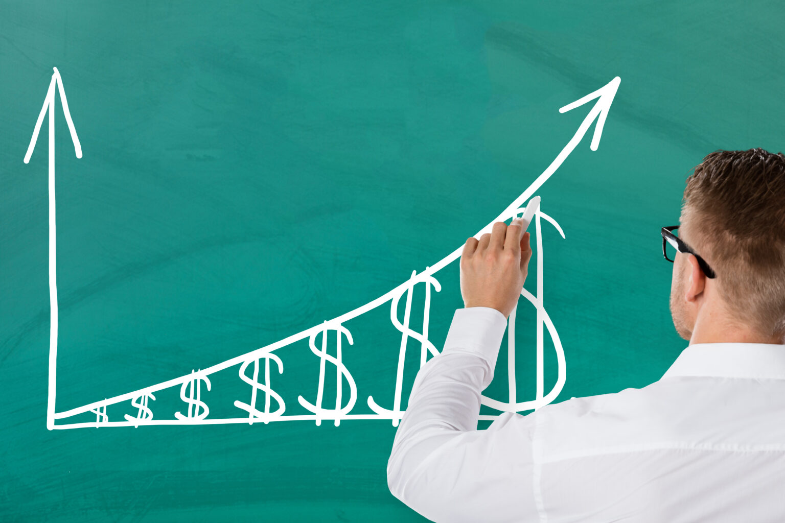 SEP incrementa 7.5% al salario del magisterio
