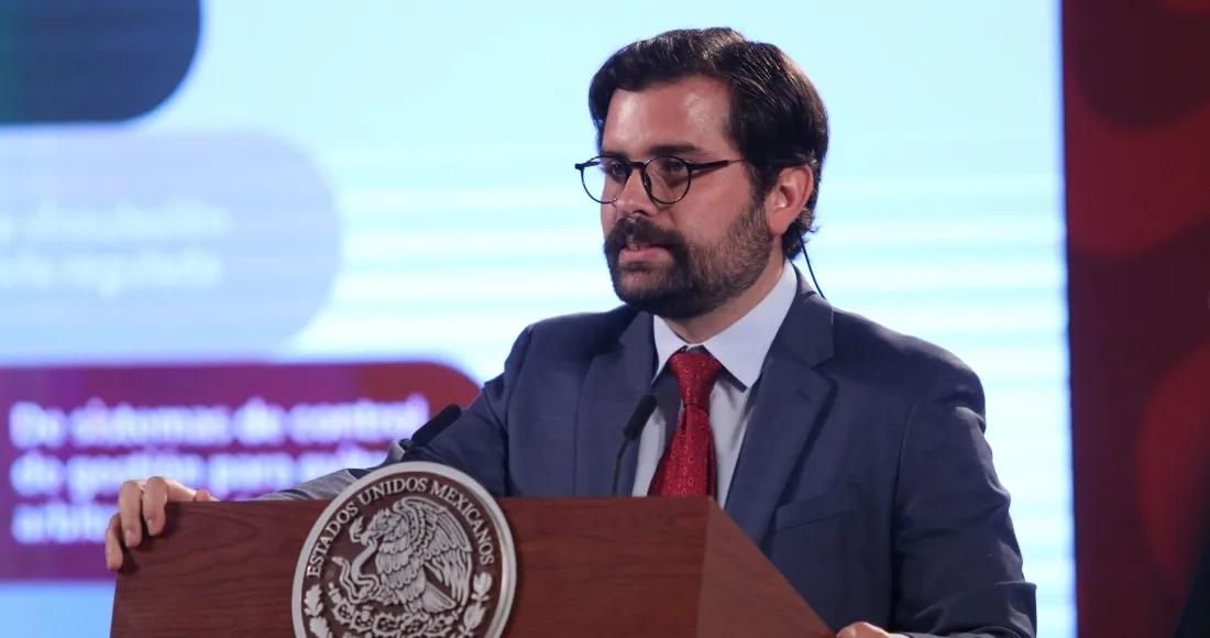COFEPRIS remueve a 32 funcionarios por corrupción; exhibe sus esquemas de extorsión