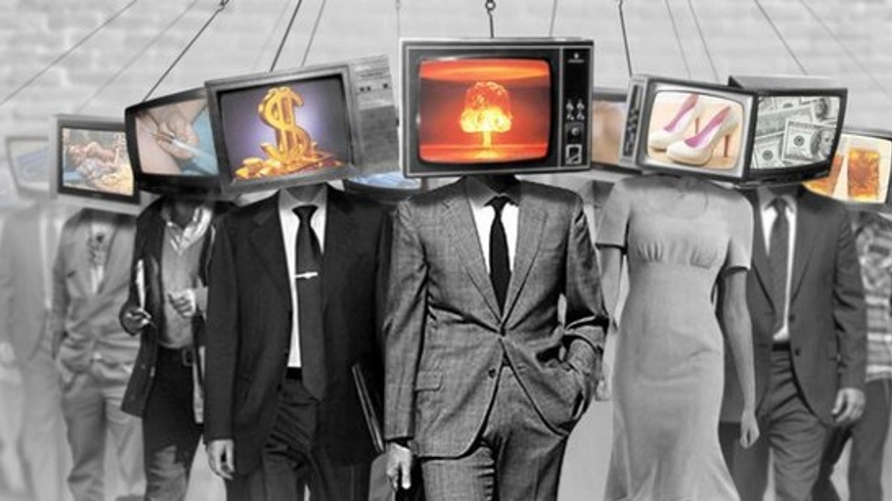 Se busca inteligencia en los medios