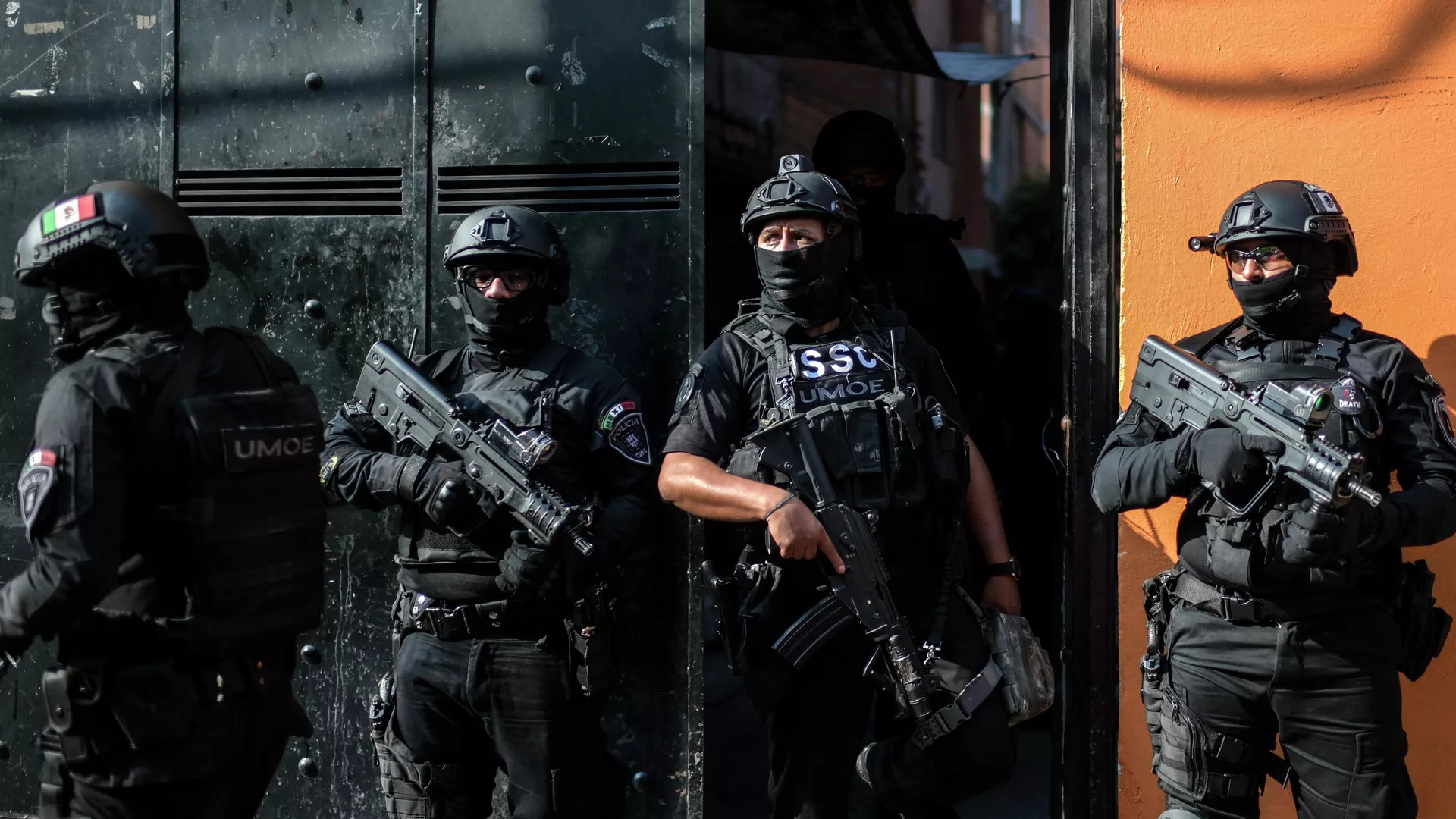 Detienen a 164 miembros de un grupo armado en Michoacán