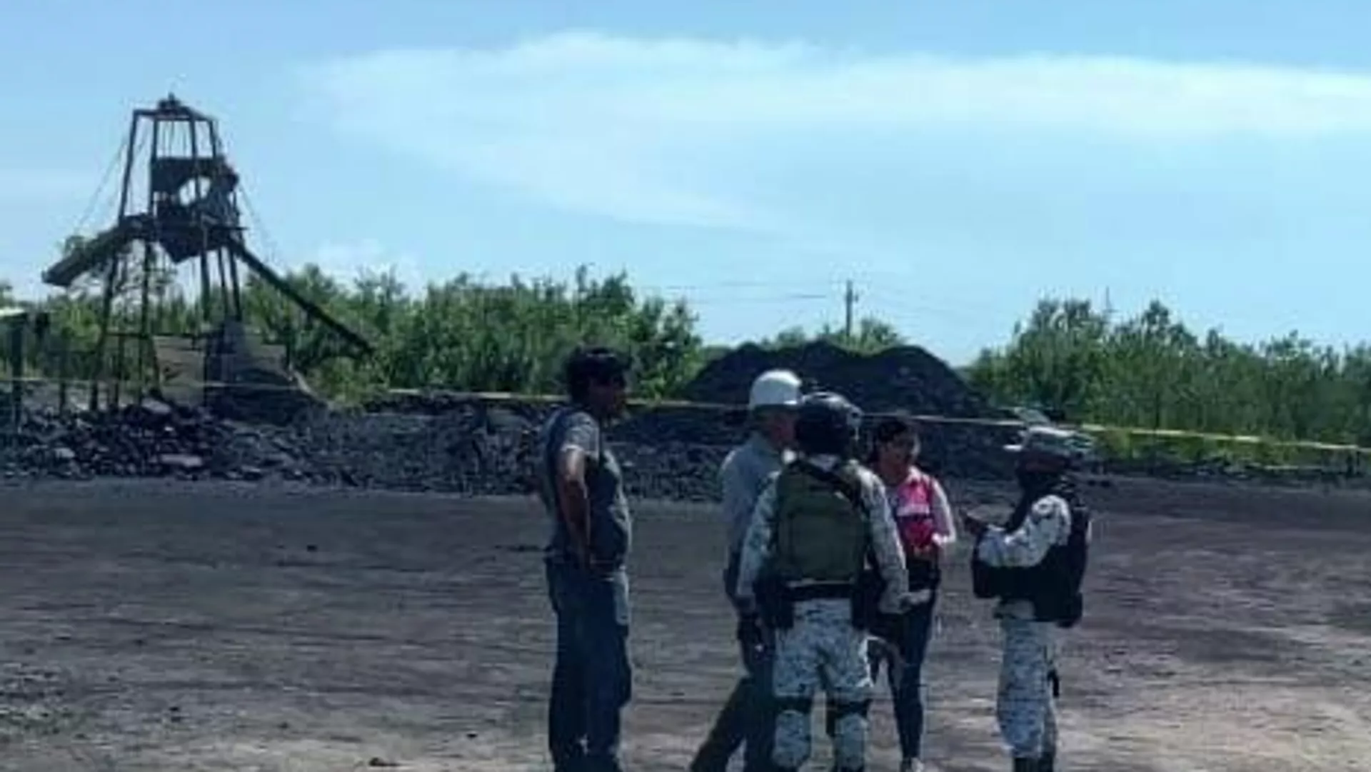 Familias de 10 mineros muertos en México aceptan indemnizaciones y crear un memorial
