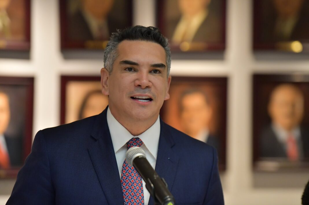 “Le movemos como digas”: Revelan audio donde “Alito” Moreno y Alejandro Rodríguez de Campaigns and Elections México negocian para alterar encuestas de forma descarada