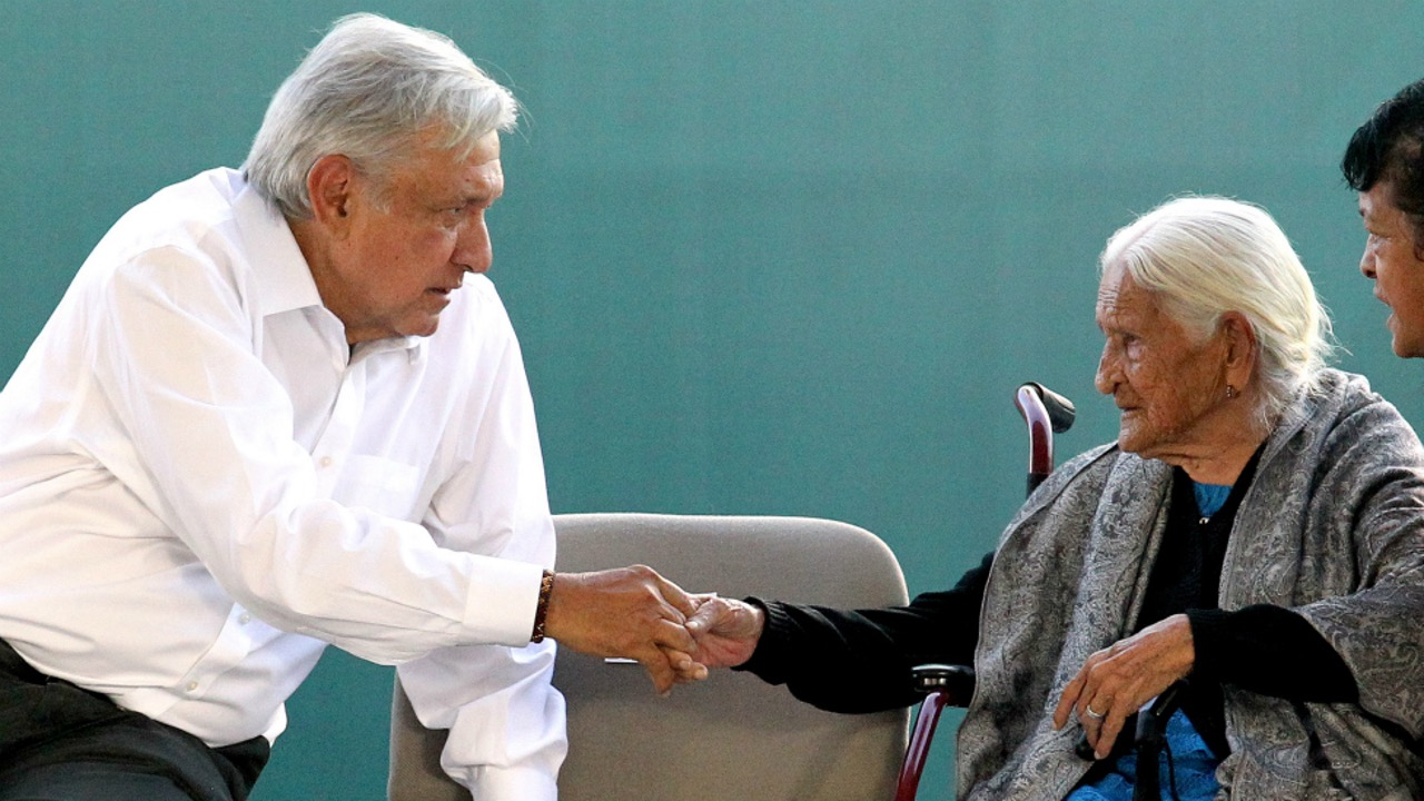 AMLO le cumplió a los más pobres