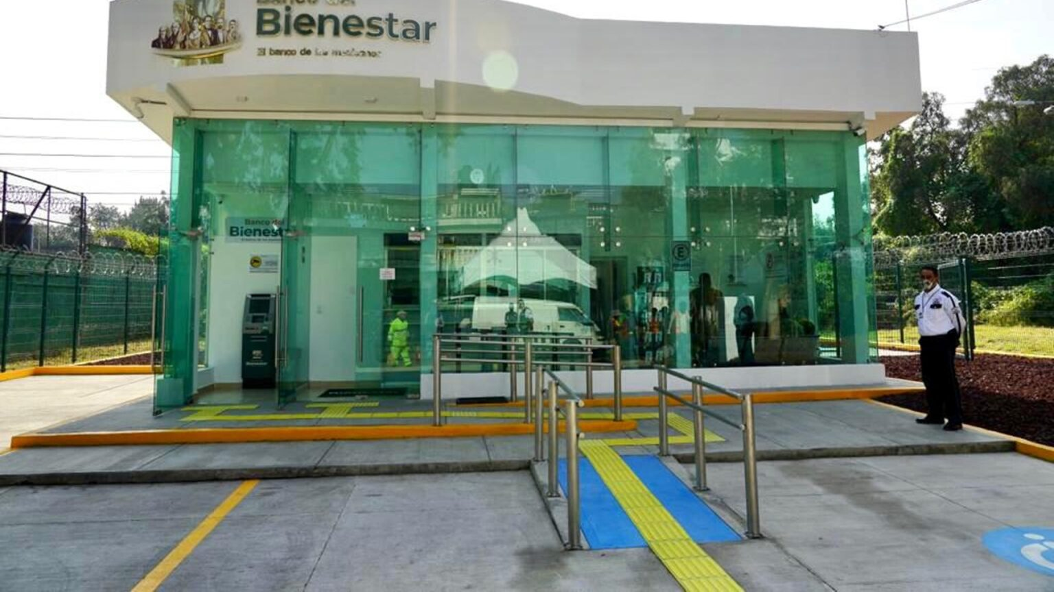 Presume AMLO que el Banco del Bienestar es el que tiene más sucursales en México