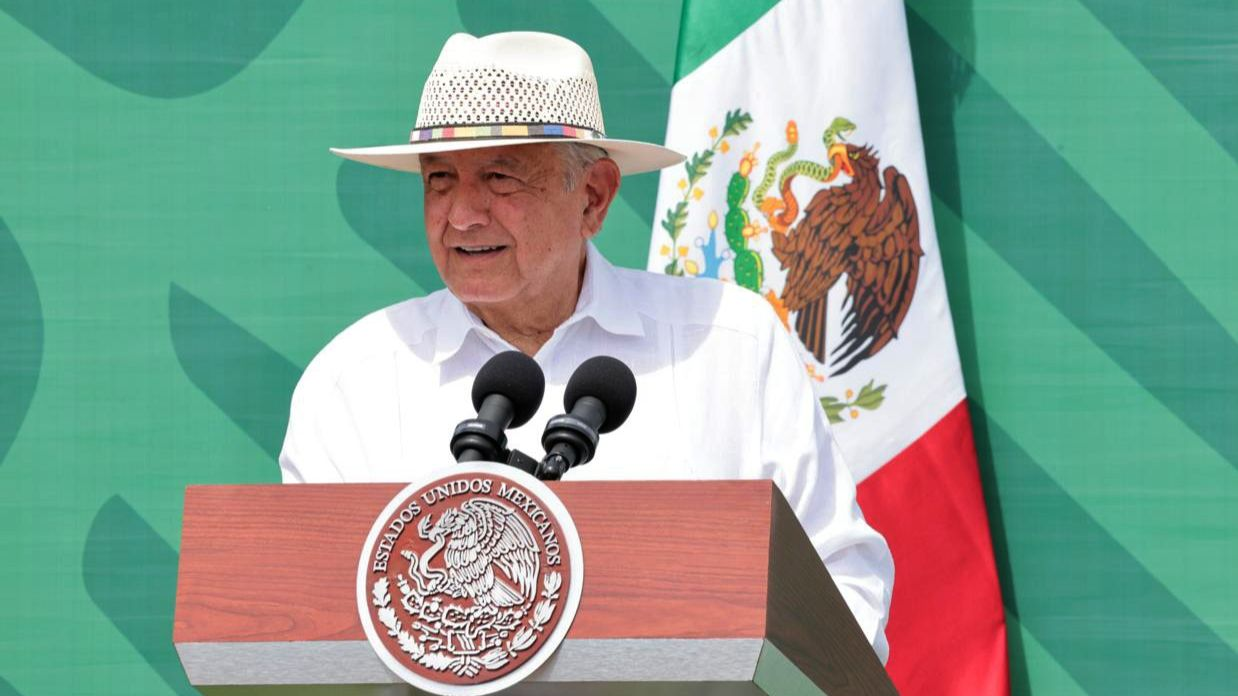 “Ni Pinochet se atrevió a entrar a embajadas”, recrimina AMLO a Noboa