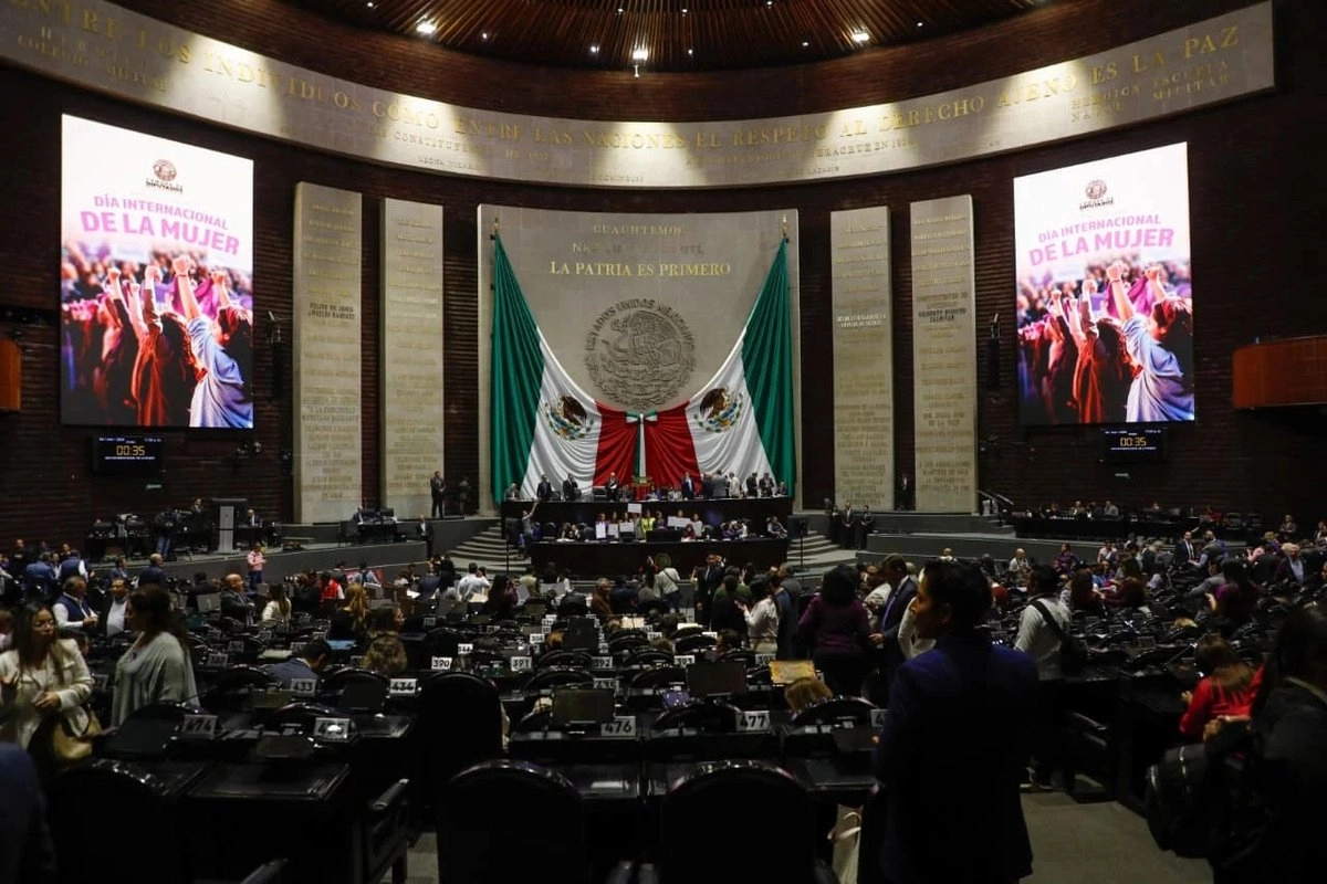 Sheinbaum manda al Congreso la reforma electoral más ambiciosa en décadas: menos senadores, menos dinero a partidos y regulación de la IA